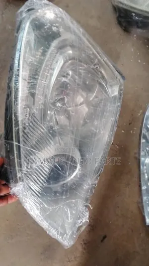Headlight Nissan Qashqai 2008