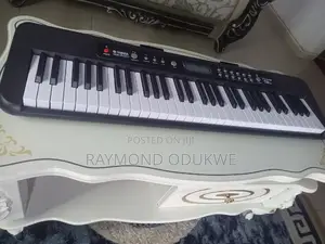 Quality Inn Durable Yamaha Portable Piano