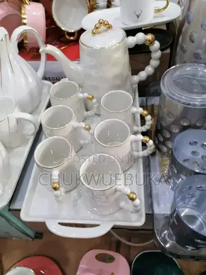 Quality Breakable Jug and Mugs