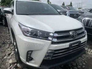 Toyota Highlander Limited 4dr SUV AWD (3.5L 6cyl 6A) 2015 White