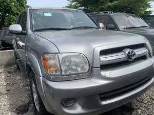 Toyota Sequoia Limited 4dr SUV 4WD (4.7L 8cyl 5A) 2006 Silver