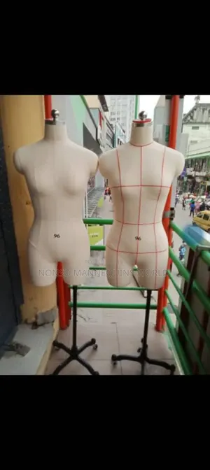 Fully Pinnable Size 12 Body Form.