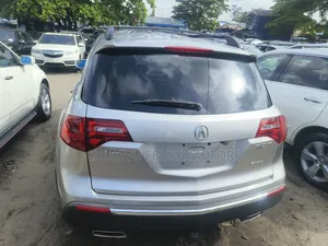Acura MDX Technology Package SUV AWD (3.7L 6cyl 6A) 2010 Silver
