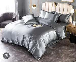Durable Silk Duvet, Bedsheet and 4 Pillow Cases