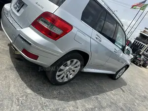 Mercedes-Benz GLK-Class 350 4MATIC 2010 Silver