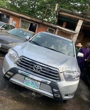 2010 Toyota Highlander Available for Rent