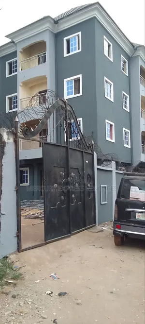3bdrm Block of Flats in Owerri for sale