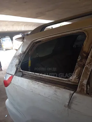 Toyota Sienna 2008 Vent Glass We Deliver