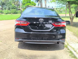 Toyota Camry LE FWD (2.5L 4cyl 8AM) 2018 Black