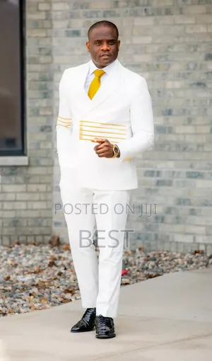 Unique Patternd Luxury Design Suits Avl. In Different Colors
