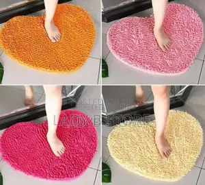 Love Shape Foot Mat