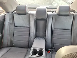 Toyota Camry SE w/Special Edition Pkg (2.5L 4cyl 6A) 2016 Silver