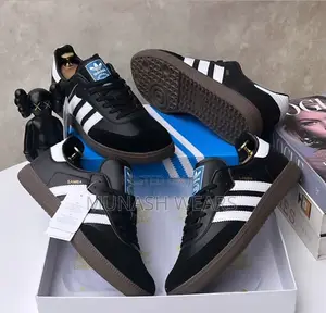 Addidas Sneakers