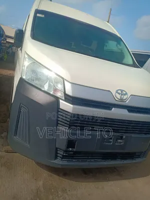Toyota HiAce 2022 White