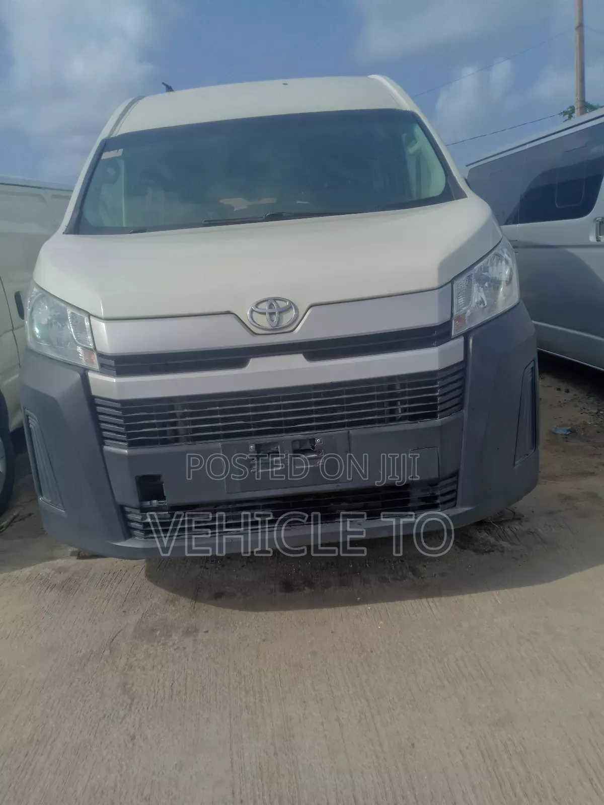 Toyota HiAce 2022 White