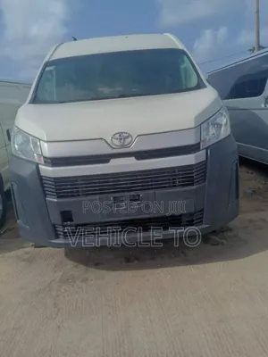 Toyota HiAce 2022 White