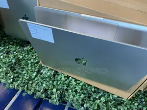 Laptop Apple MacBook Air 2024 M3 13-Inch 8GB Apple M3 SSD 256GB