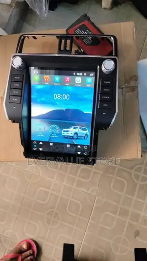 Toyota Land Cruiser Tesla Android Player + Reverse Camera