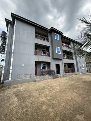 2bdrm Block of Flats in Model Hotel Estate, Port-Harcourt for sale