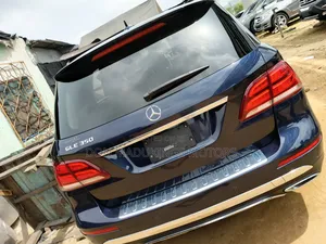 Mercedes-Benz GLE-Class GLE 350 2018 Blue