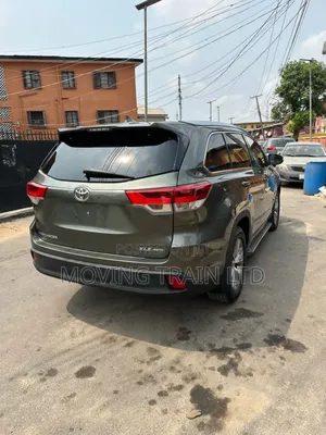Toyota Highlander XLE V6 4x2 (3.5L 6cyl 6A) 2016 Gray
