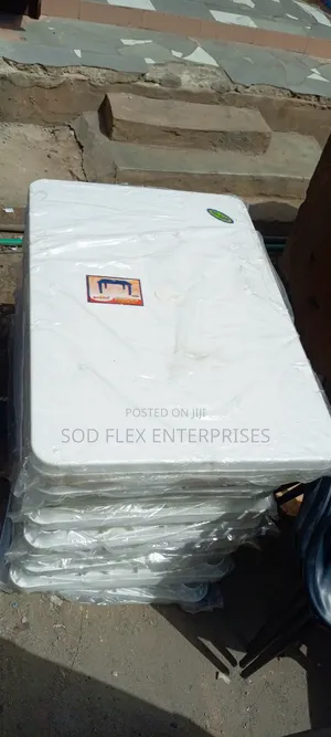Medium Durable Plastic Table