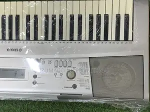 PSR- E303 Durable Yamaha Keyboard