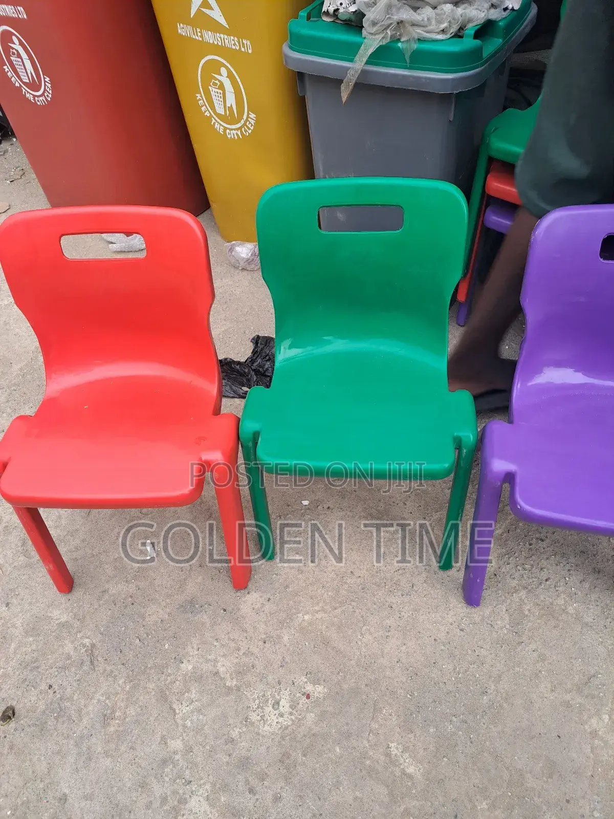 Plastic Strong M Chair