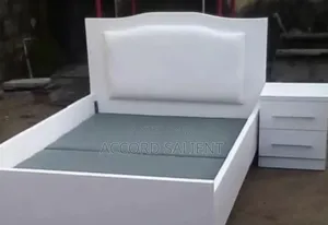 6 by 6 Bed Frame With Bedside Drawer