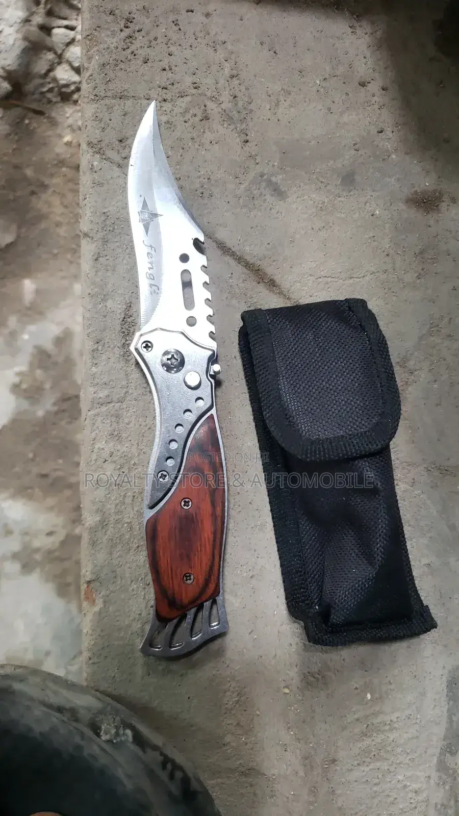 Camper's Dagger