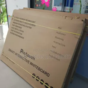Interactive White Board 82 Inch Diagonal