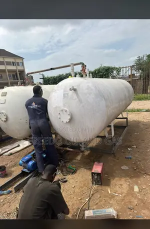 This Manifold 5ton With 2hp Pump Aslo With Single Dispenser