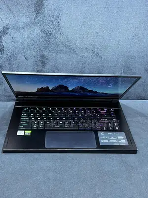 Laptop MSI GS66 Stealth 10UH 16GB Intel Core I7 SSD 256GB