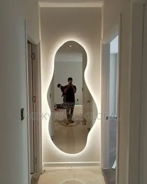 Mirror Curved With Light