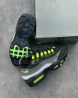Nike Airmax 95 Reverse Neon Sneakers