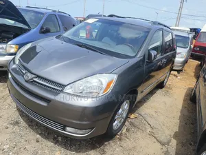 Toyota Sienna XLE Limited AWD 2005 Gray
