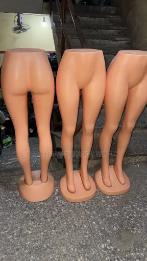 Plastic Half Waist Female Mannequin