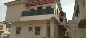5bdrm Duplex in Knowledge Estate for sale