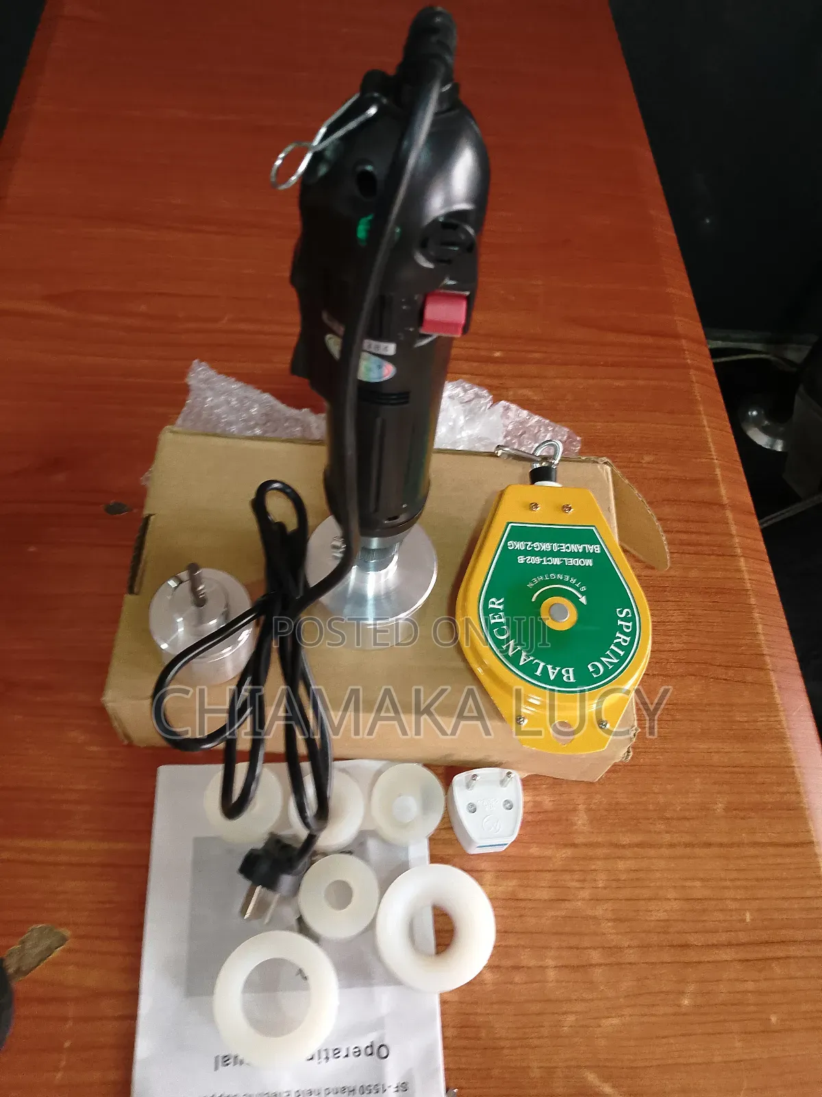 Hand Capping Machine