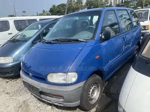 Nissan Serena 2001 Blue