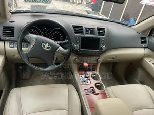 Toyota Highlander Limited 2010 Gray
