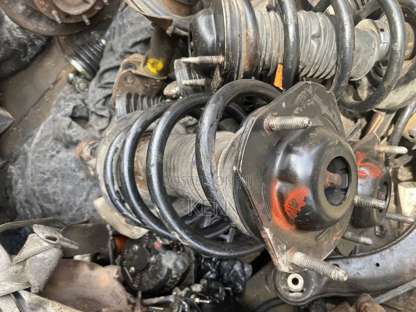 GMC Acadia Shock Absorber for Both Side