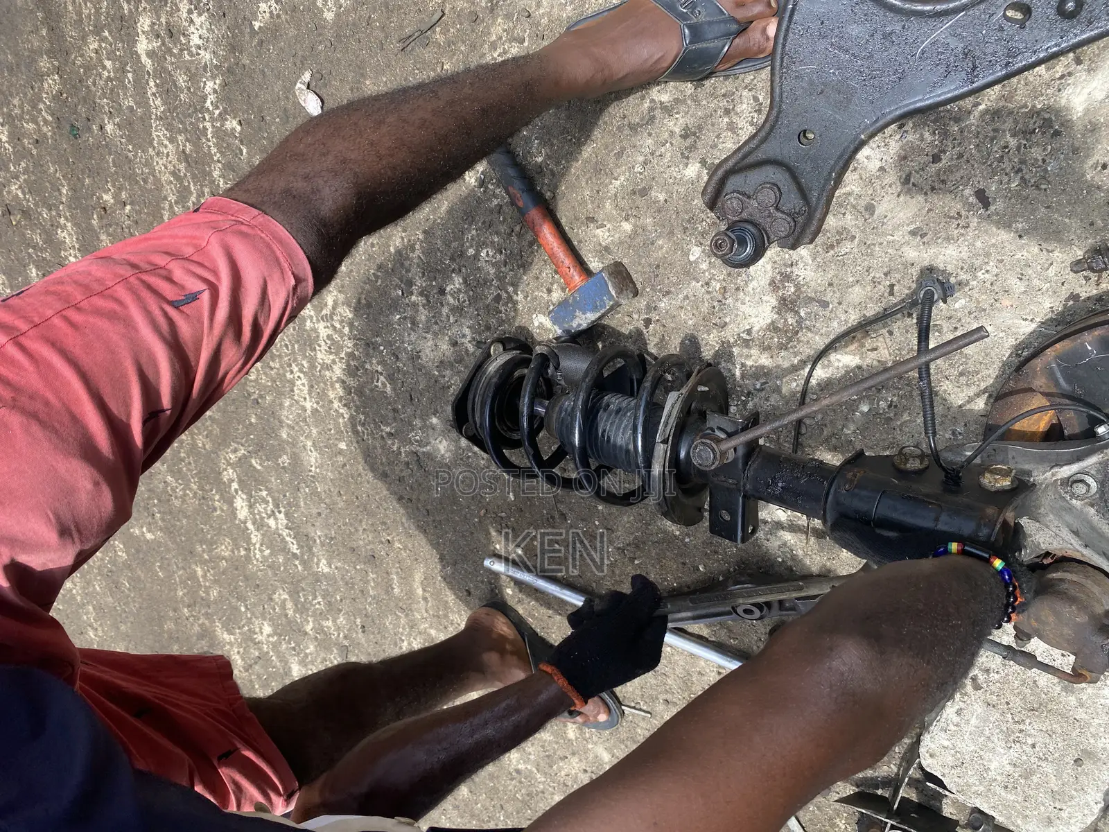 GMC Acadia Shock Absorber for Both Side