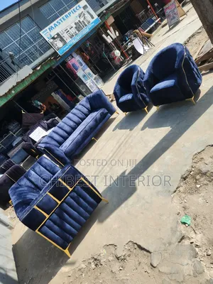 Luxury Sitting Room Sofa Chairs.