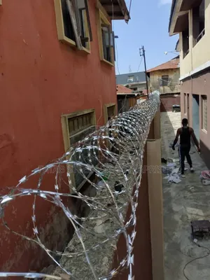 Quality Anti Rust Galvanise Razor Barb Wire