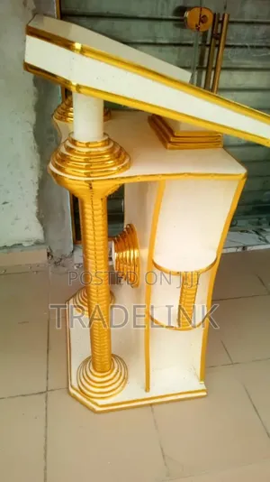 4×5 White Pulpit