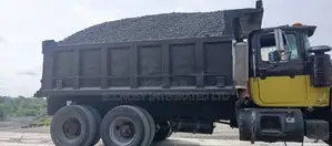 Dark 3⁄4 Stone Chippings