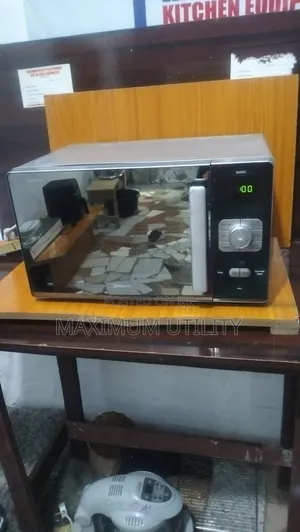 Bauknecht 3 in 1 Microwave, Grill, Bake, and Crispy Making