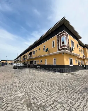 3bdrm Apartment in Gra, Port-Harcourt for sale