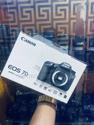 Canon 7d With 18-135mm Lens